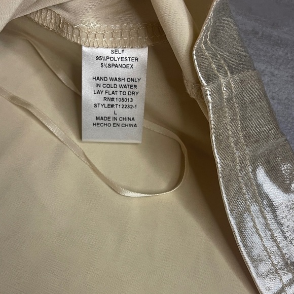 Savanna Jane- Shimmery Gold Floral Top with embroidery-size Large - Picture 3 of 12